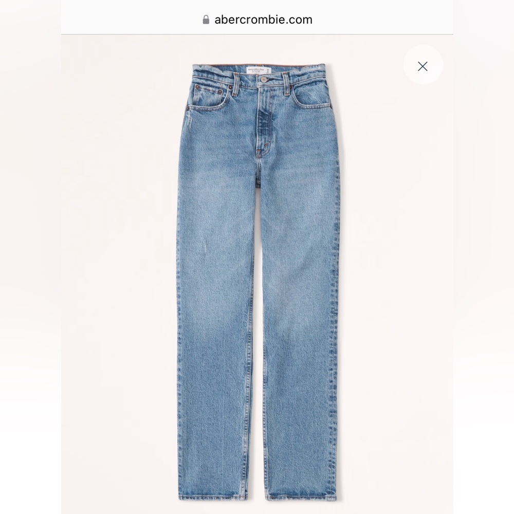 Abercrombie & Fitch
The 90s Straight Ultra High Rise